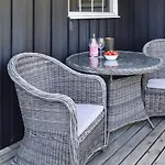 5 Person In Halden-by Traum *