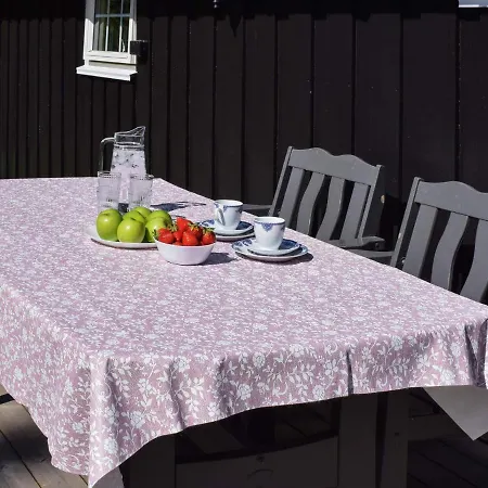 5 Person In Halden-by Traum * Halden