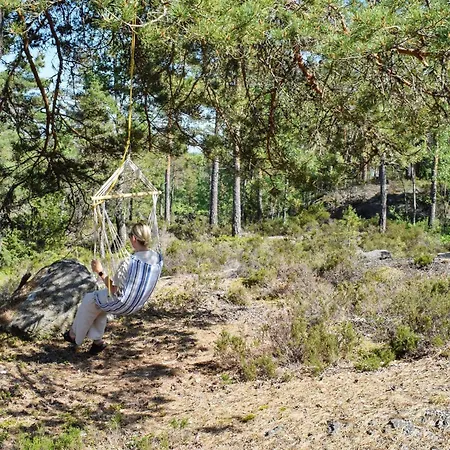 5 Person In Halden-by Traum *