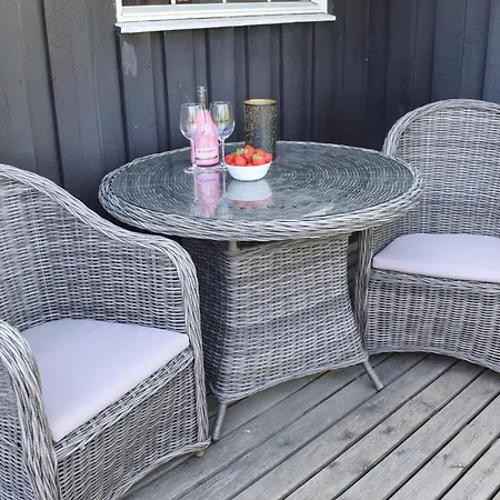 5 Person In Halden-by Traum * Halden