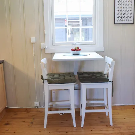 5 Person In Halden-by Traum Halden