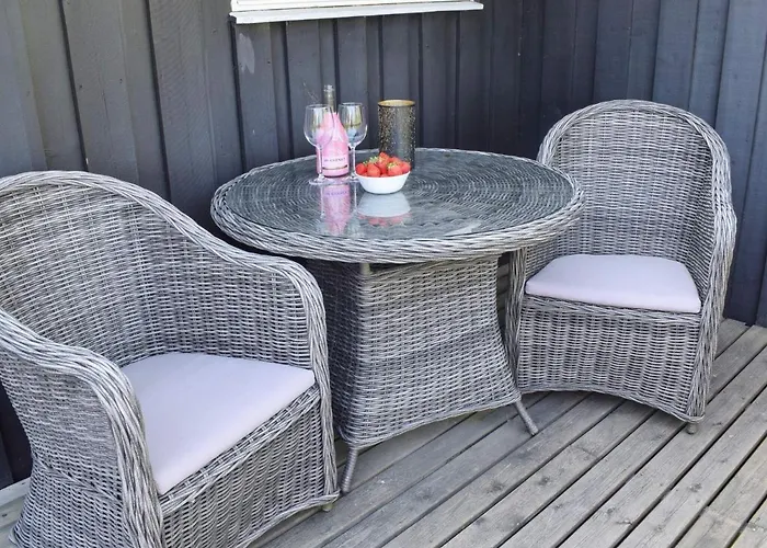 5 Person In Halden-by Traum Halden